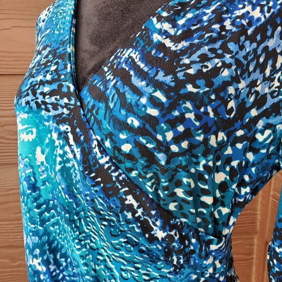 DANA BUCHMAN Wrap Style Dress Size 8 Mottled Blue & Black Pattern EUC - Picture 6 of 14